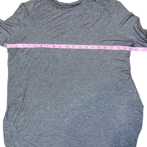 Halogen Long Sleeve Shirttail Hem Black with white stripes, looks grey. Medium - Picture 5 of 8